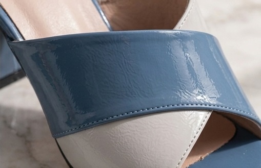 Women’s Blue & White Open-Toe Block Heel Mule Sandals - Image 3