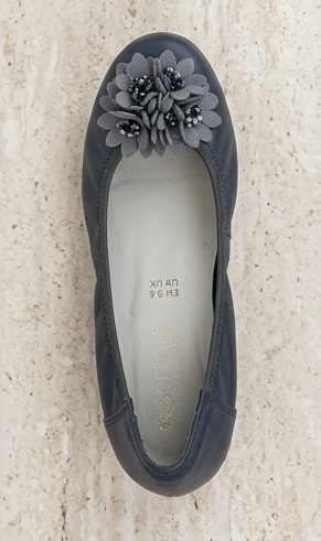Black Floral Comfort Ballet Flats - Image 5