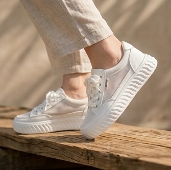 White Breathable Lace-Up Casual Sneakers - Image 5