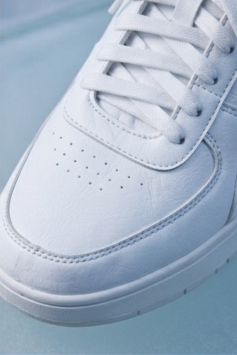 Classic All-White Lace-Up Casual Sneakers - Image 3