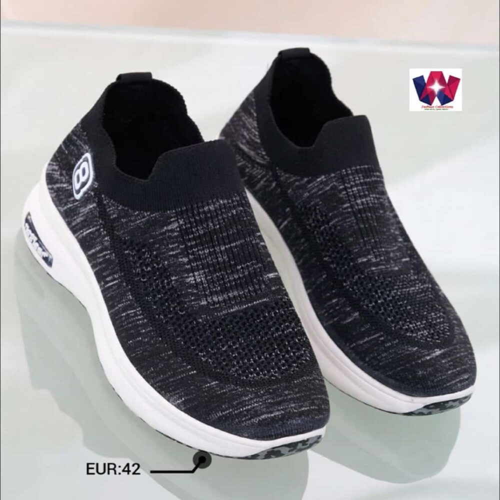 Black Slip-On Knit Walking Sneakers