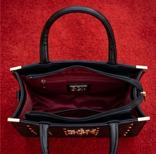 Black Quilted Handbag with Gold Studs & 5GN Statement Detail - Image 5