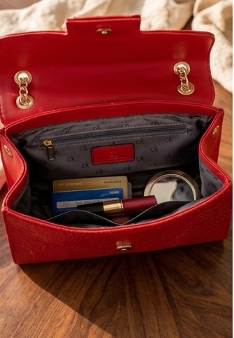 Women’s Red Textured Shoulder Bag - Image 2