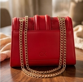 Women’s Red Textured Shoulder Bag - Image 3