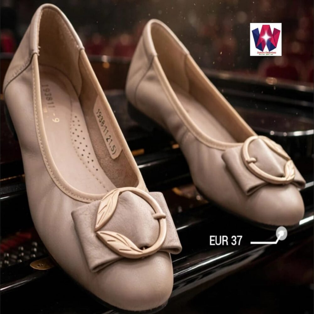 Women's Elegant Buckle Detail Flat Shoes