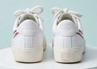 White Casual Platform Sneakers with Red Striped Logo - Image 3