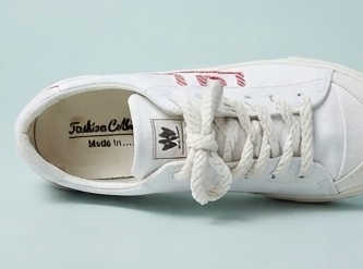 White Casual Platform Sneakers with Red Striped Logo - Image 5